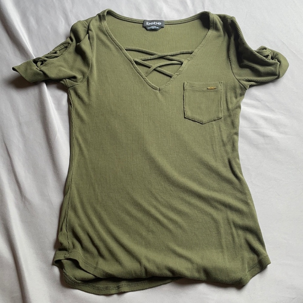Bebe tee shirt size M